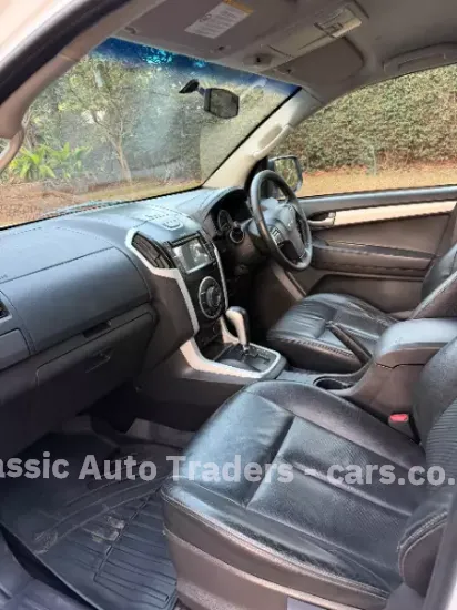 Picture of Isuzu KB300 2018
