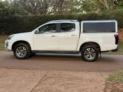 Picture of Isuzu KB300 2018