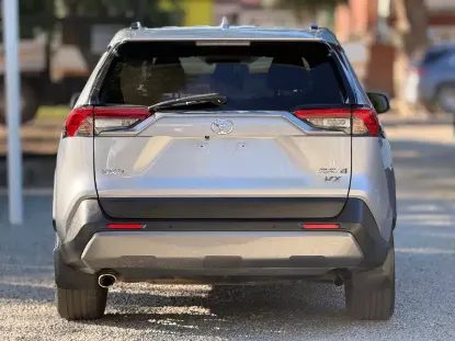 Picture of Toyota Rav4 2019