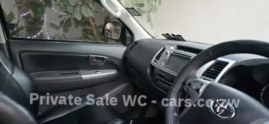 Picture of Toyota Hilux 2013