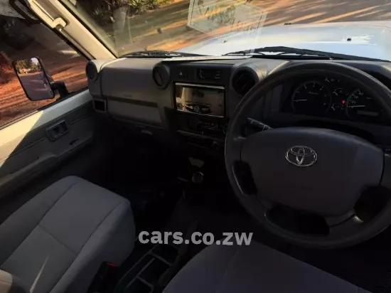 Picture of Toyota Land Cruiser 2017