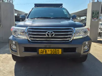Picture of Toyota Land Cruiser 2013
