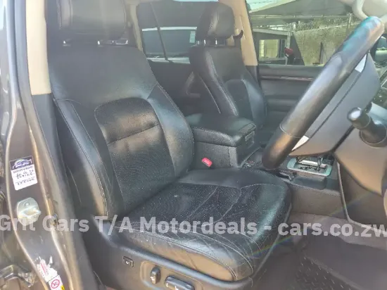 Picture of Toyota Land Cruiser 2013