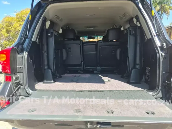 Picture of Toyota Land Cruiser 2013