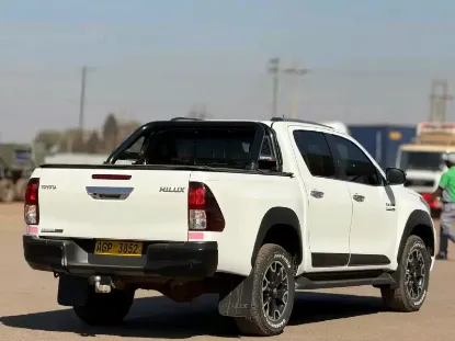 Picture of Toyota Hilux 2020