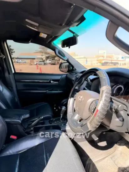 Picture of Toyota Hilux 2020