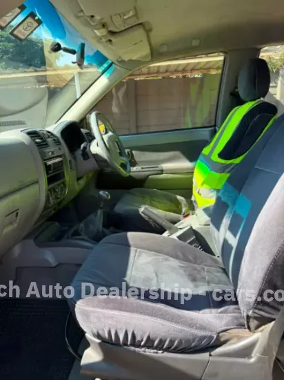 Picture of Isuzu KB300 2007