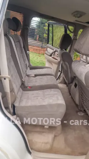 Picture of Toyota Land Cruiser 2000