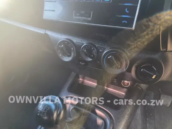 Picture of Toyota Hilux 2017