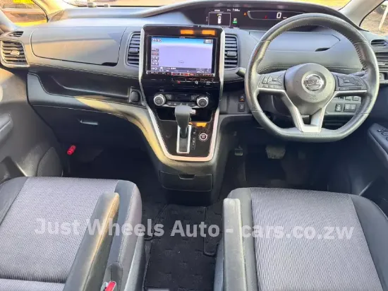 Picture of Nissan Serena 2016