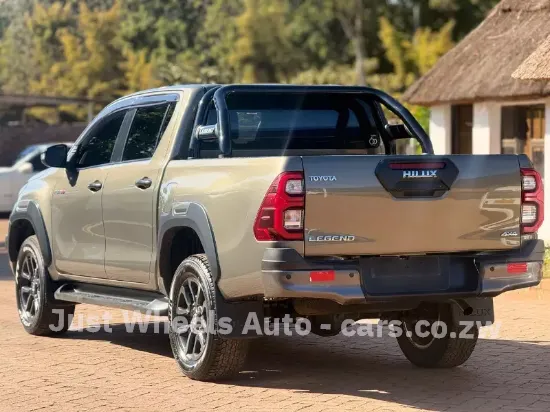 Picture of Toyota Hilux 2022