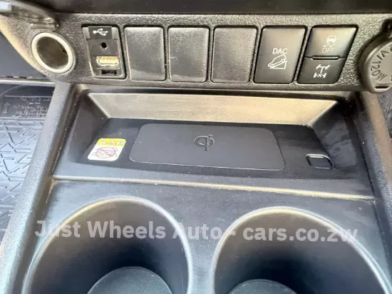 Picture of Toyota Hilux 2022