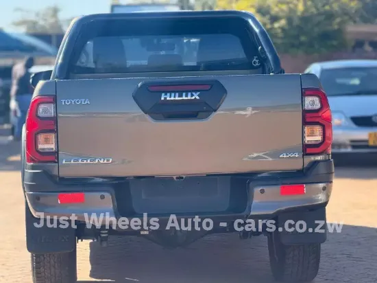 Picture of Toyota Hilux 2022