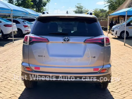 Picture of Toyota Rav4 2018