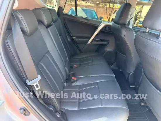 Picture of Toyota Rav4 2018