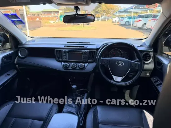 Picture of Toyota Rav4 2018