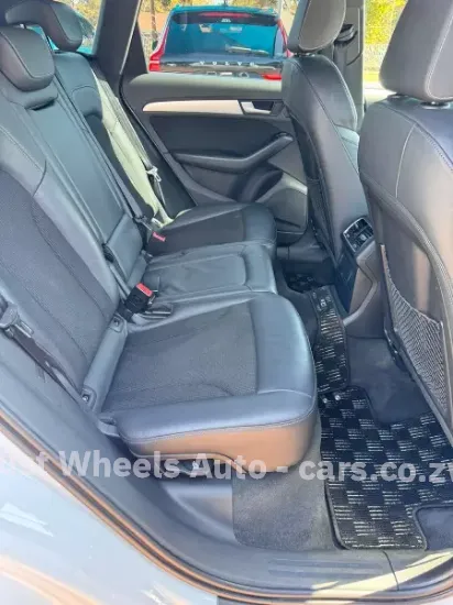 Picture of Audi Q5 2015