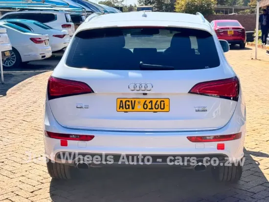 Picture of Audi Q5 2015