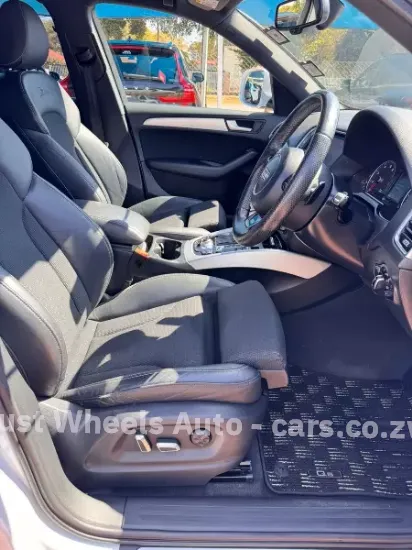 Picture of Audi Q5 2015