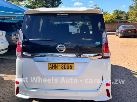 Picture of Nissan Serena 2017
