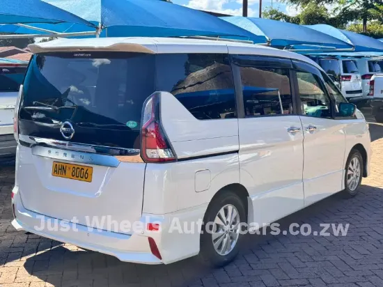 Picture of Nissan Serena 2017