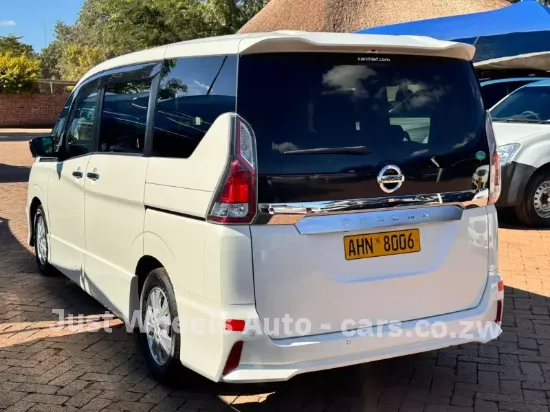 Picture of Nissan Serena 2017