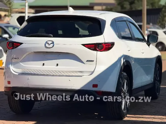 Picture of Mazda CX-5 2017