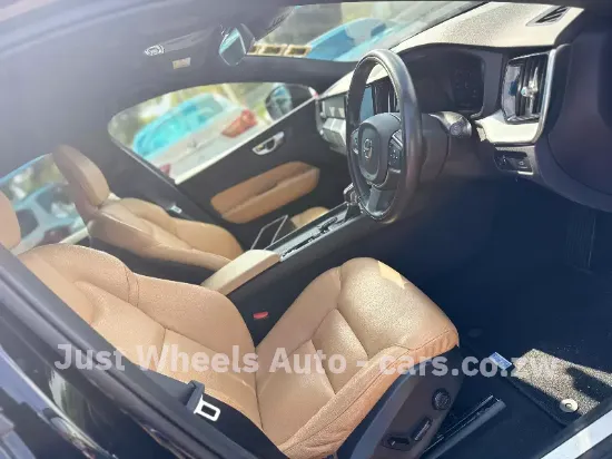 Picture of Volvo XC60 2020