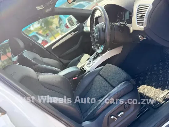 Picture of Audi Q5 2015