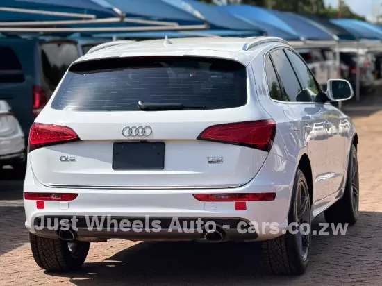 Picture of Audi Q5 2015