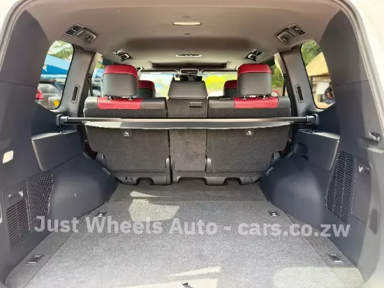 Picture of Toyota Land Cruiser 2023