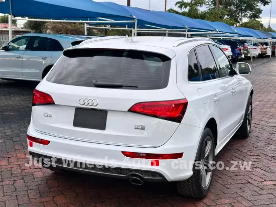 Picture of Audi Q5 2015