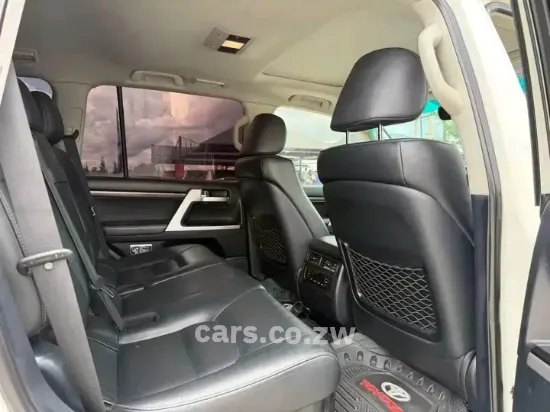 Picture of Toyota Land Cruiser 2020