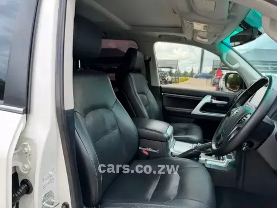 Picture of Toyota Land Cruiser 2020