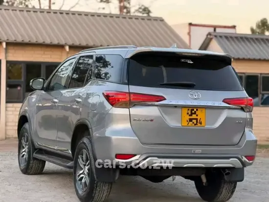 Picture of Toyota Fortuner 2020