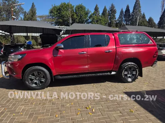 Picture of Toyota Hilux 2017