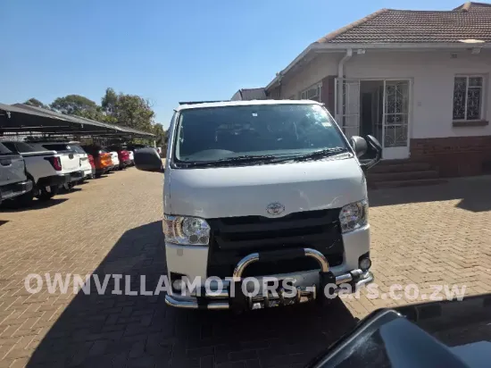 Picture of Toyota Hiace 2017