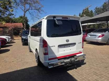 Picture of Toyota Hiace 2017