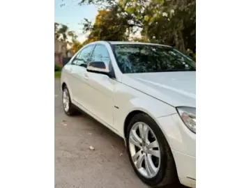 Picture of Mercedes Benz C-Class 2009
