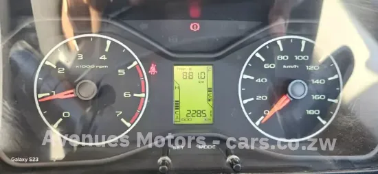 Picture of Mahindra S4 SC 2019
