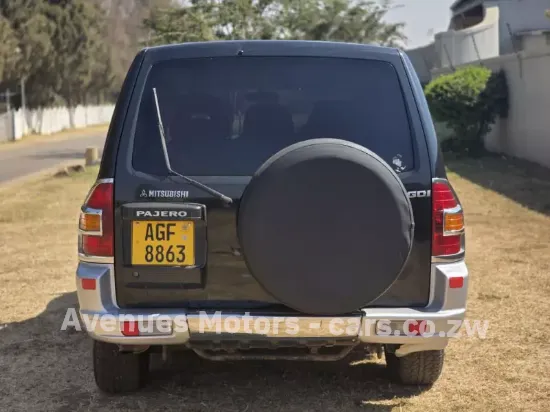 Picture of Mitsubishi Pajero 2000