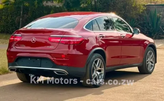 Picture of Mercedes Benz GLC 2017