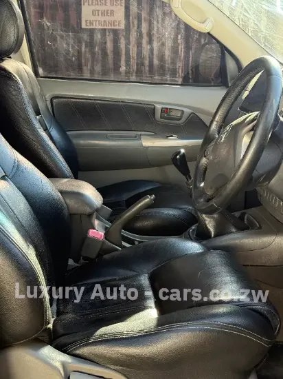 Picture of Toyota Hilux 2012