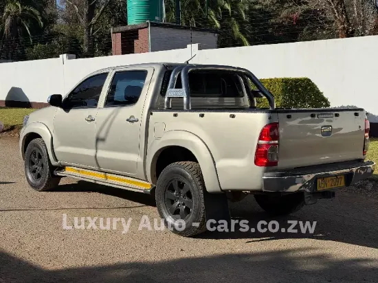 Picture of Toyota Hilux 2012