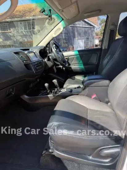 Picture of Toyota Fortuner 2015