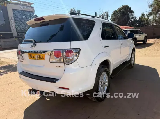 Picture of Toyota Fortuner 2015