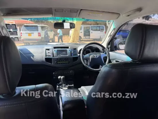 Picture of Toyota Fortuner 2015