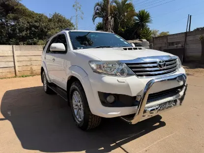 Picture of Toyota Fortuner 2015