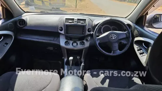 Picture of Toyota Rav4 2005