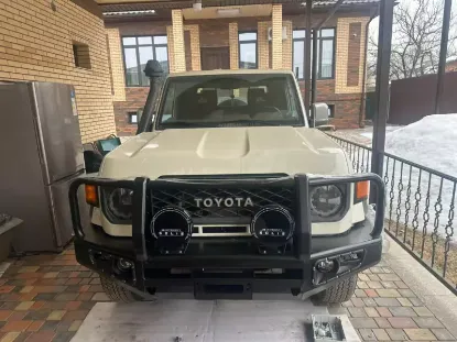 Picture of Integrated bullbars price ranges from 1100usd